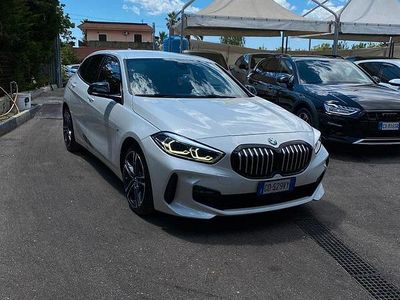 Usata BMW 116 M Sport 116 CV (85 kW) 2021 Bianco Utilitaria
