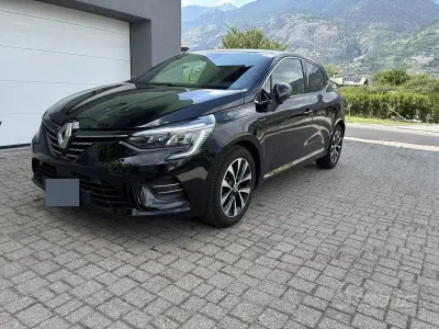 Usata Renault Clio V Techno 90 CV (66 kW) 2023 Nero Monovolume