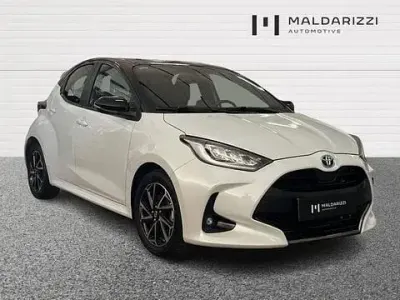 Usata Toyota Yaris Style 116 CV (85 kW) 2023 Bianco Utilitaria