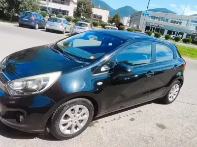 Usata Kia Rio 75 CV (55 kW) 2014 Berlina