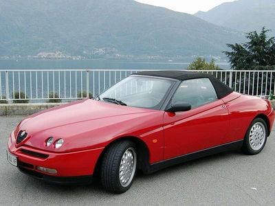 Usata Alfa Romeo Spider Lusso 150 CV (110 kW) 1995 Rosso Cabrio