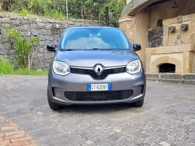 Usata Renault Twingo 30 kW (42 CV) 2024 Grigio Utilitaria