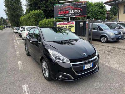 Usata Peugeot 208 Allure 82 CV (60 kW) 2017 Nero Utilitaria