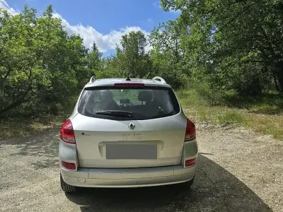 Usata Renault Clio 75 CV (55 kW) 2010 Grigio Station wagon