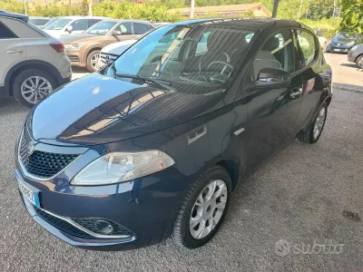 Usata Lancia Ypsilon S 95 CV (69 kW) 2016 Blu Utilitaria