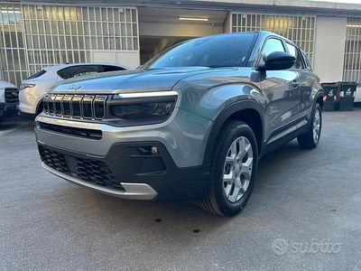 Nuova Jeep Avenger Altitude 110 CV (80 kW) 2025 Grigio SUV