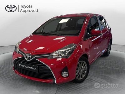 Usata Toyota Yaris Business Edition 69 CV (50 kW) 2016 Rosso Berlina