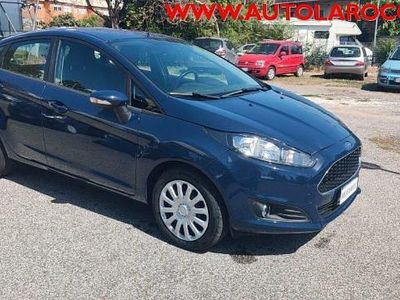 Usata Ford Fiesta Business Edition 75 CV (55 kW) 2016 Blu pastello Utilitaria
