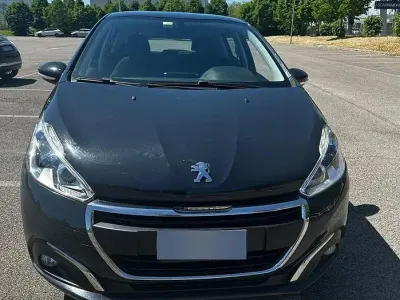 Usata Peugeot 208 82 CV (60 kW) 2017 Grigio Utilitaria