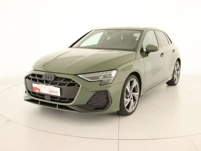 Usata Audi A3 S-Line 150 CV (110 kW) 2025 Verde distretto metallizzato Berlina