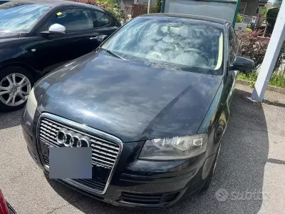 Begagnad Audi A4 102 HK (75 kW) 2005 Svart Sedan