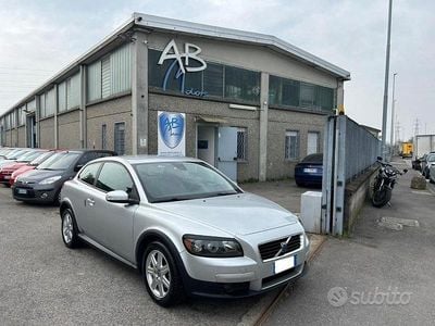 Usata Volvo C30 Momentum 145 CV (106 kW) 2008 Grigio Utilitaria