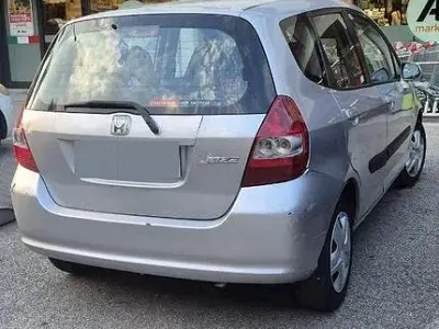 Usata Honda Jazz 78 CV (57 kW) 2004 Grigio Utilitaria