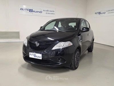 Usata Lancia Ypsilon Gold 69 CV (50 kW) 2018 Nero Utilitaria