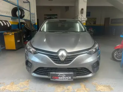 Usata Renault Clio 90 CV (66 kW) 2023 Grigio Utilitaria