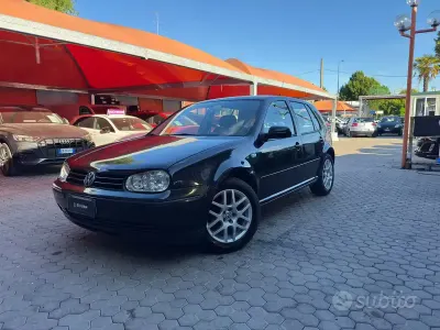 Usado VW Golf IV Comfortline 105 CV (77 kW) 2002 Negro Berlina