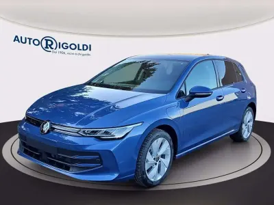 Nuova VW Golf VIII Life 204 CV (150 kW) 2025 Anemone blue metallizzato Berlina