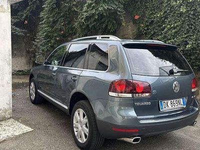 Usata VW Touareg 224 CV (164 kW) 2007 Grigio SUV
