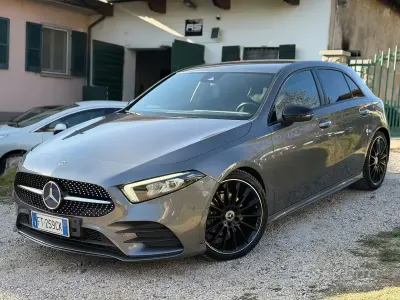 Begagnad Mercedes A180 Premium 116 HK (85 kW) 2018 Grå Sedan