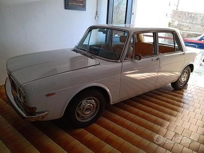 Usata Lancia 2000 1970 Berlina