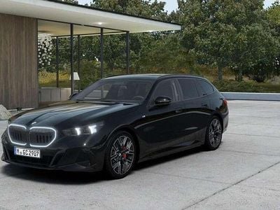 Usata BMW 520 M Sport 197 CV (144 kW) 2024 Black sapphire metallizzato Station wagon