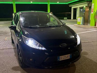 Usata Ford Fiesta 70 CV (51 kW) 2011 Nero Utilitaria
