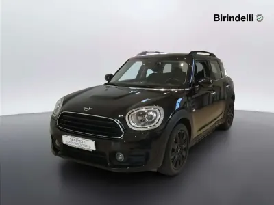 Usata Mini Countryman Hype 116 CV (85 kW) 2020 Midnight black metallic SUV
