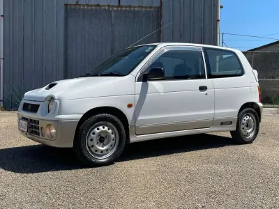 Usata Suzuki Alto 64 CV (47 kW) 1996 Bianco Utilitaria
