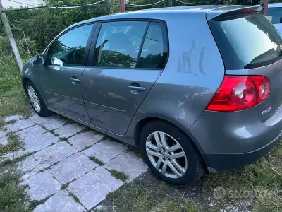 Usata VW Golf VI 102 CV (75 kW) 2008 Grigio Utilitaria