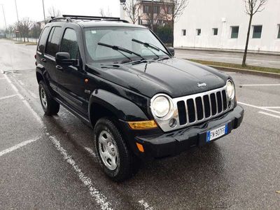 usata Jeep Cherokee CherokeeIII 2002 2.8 crd Sport FL