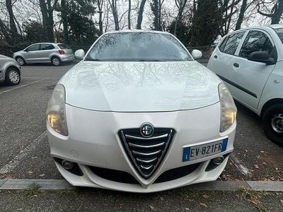 Usata Alfa Romeo Giulietta Distinctive 105 CV (77 kW) 2015 Bianco Utilitaria