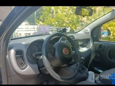 Usata Fiat Panda Lounge 86 CV (63 kW) 2017 Blu/azzurro Utilitaria