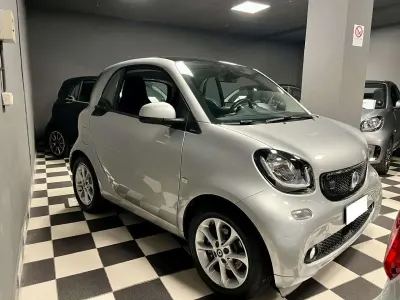 Usata Smart ForTwo Electric Drive Passion 41 kW (56 CV) 2019 Grigio Utilitaria