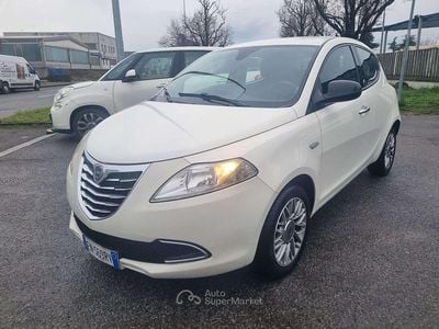 Usata Lancia Ypsilon Silver 69 CV (50 kW) 2012 Beige Utilitaria