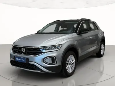 Usata VW T-Roc Life 150 CV (110 kW) 2025 Pyrit silver metallizzato nero SUV
