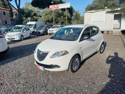 Usata Lancia Ypsilon Silver 69 CV (50 kW) 2012 Bianco Utilitaria