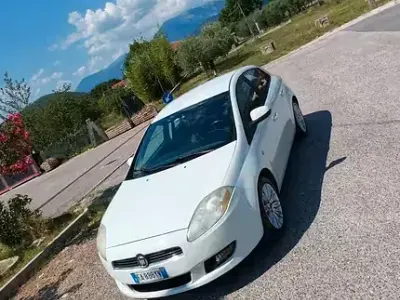 Usata Fiat Bravo 90 CV (66 kW) 2010 Utilitaria
