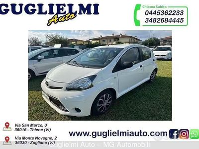 Usata Toyota Aygo Connect Style 68 CV (50 kW) 2013 Bianco Utilitaria