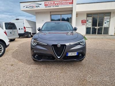 Usata Alfa Romeo Stelvio Veloce 210 CV (154 kW) 2020 Viola SUV