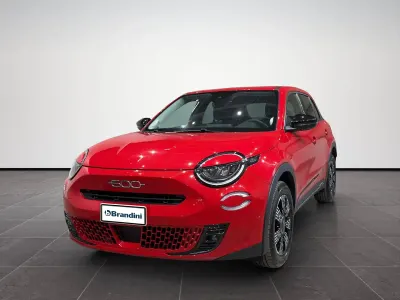 Usata Fiat 600 Pop 136 CV (100 kW) 2025 Rosso passione SUV