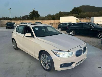 Usata BMW 118 150 CV (110 kW) 2019 Bianco Utilitaria