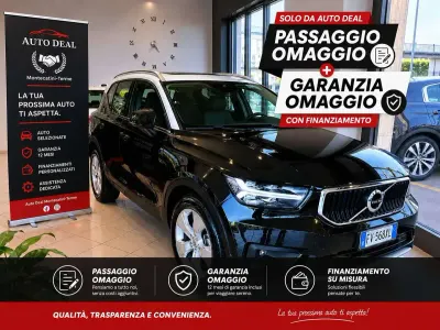Usata Volvo XC40 150 CV (110 kW) 2019 Giallo SUV