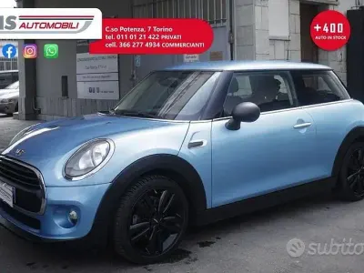 Usata Mini ONE 102 CV (75 kW) 2018 Azzurro Utilitaria