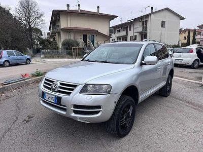 Usata VW Touareg 224 CV (164 kW) 2005 Grigio SUV