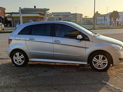 Usata Mercedes B160 Executive 95 CV (69 kW) 2011 Argento Monovolume