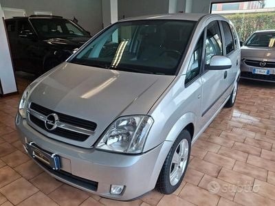 Usata Opel Meriva Cosmo 101 CV (74 kW) 2004 Grigio Monovolume