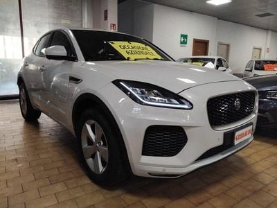 Usata Jaguar E-Pace R-Dynamic 180 CV (132 kW) 2018 Yulong white / metallizzato SUV