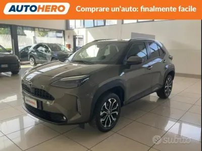 Usata Toyota Yaris Cross 92 CV (67 kW) 2022 Marrone SUV