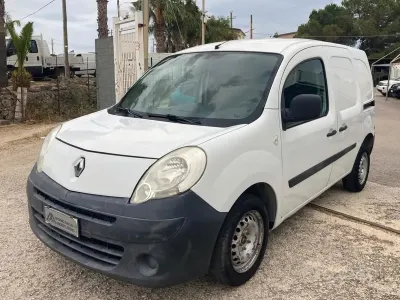 Usata Renault Kangoo 85 CV (62 kW) 2010 Bianco Berlina