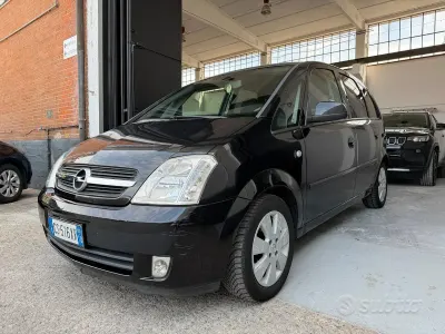 Usata Opel Meriva Cosmo 101 CV (74 kW) 2005 Nero Monovolume